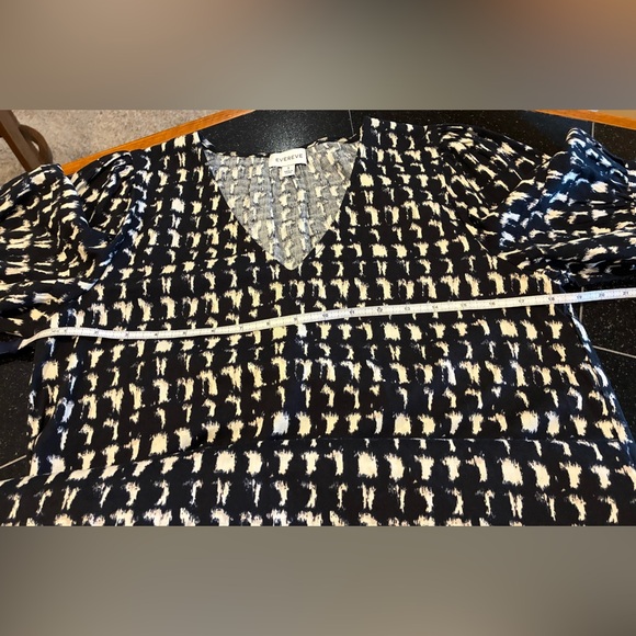 Evereve Stella puff sleeve mini dress Pockets Black-ivory SZ. Small - Picture 9 of 14